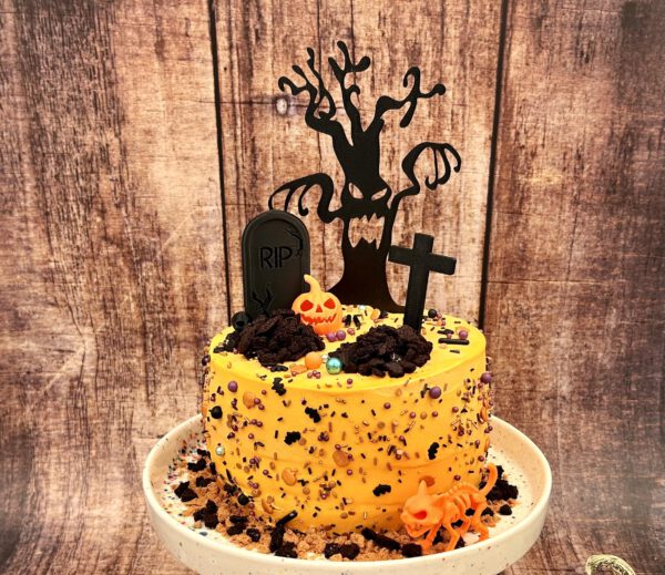 Halloweentorte "Spuk & Schmatz" inkl. 3-D Elementen