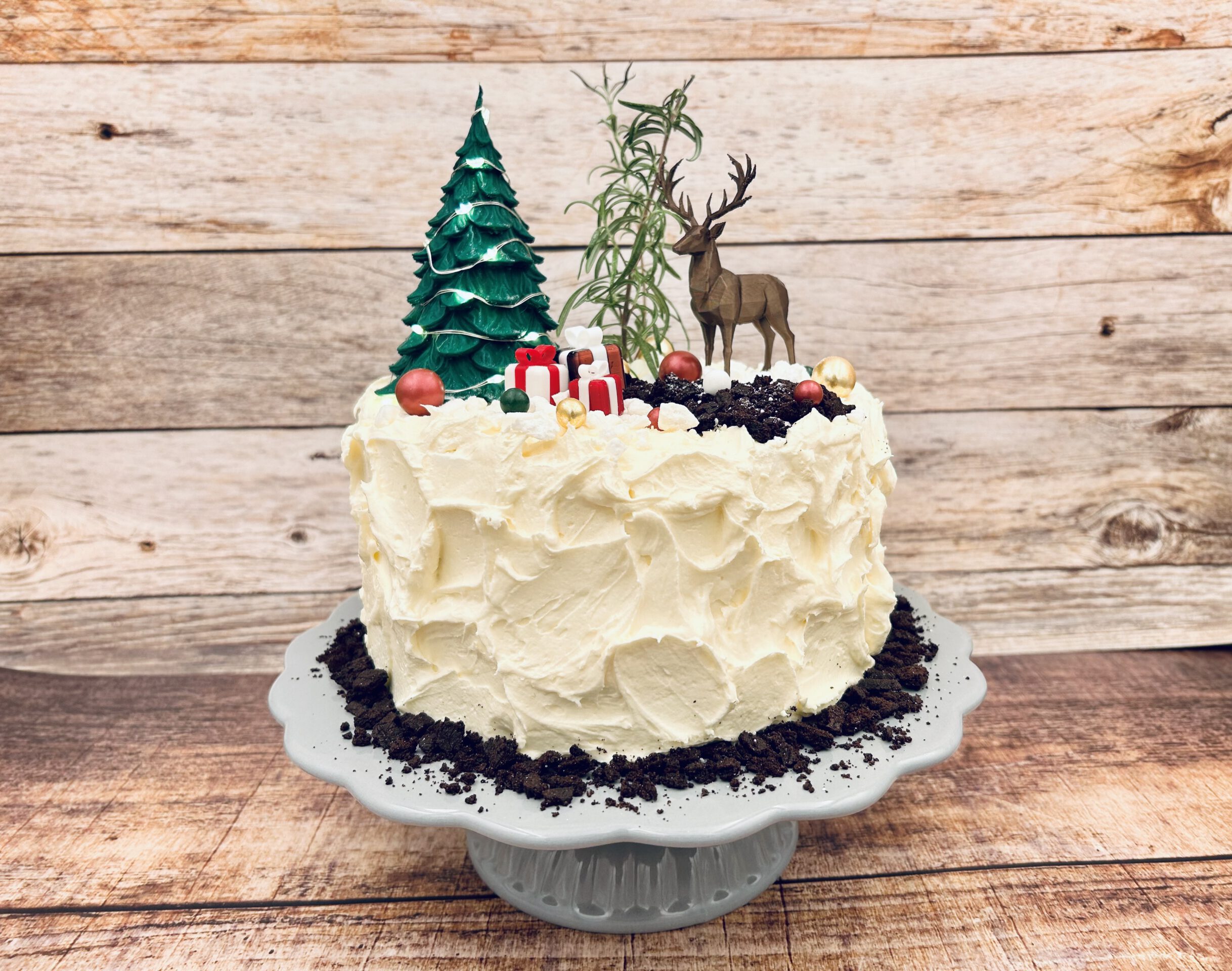 Weihnachtstorte "A Hirschele" mit 3D Elementen & Lichterkette